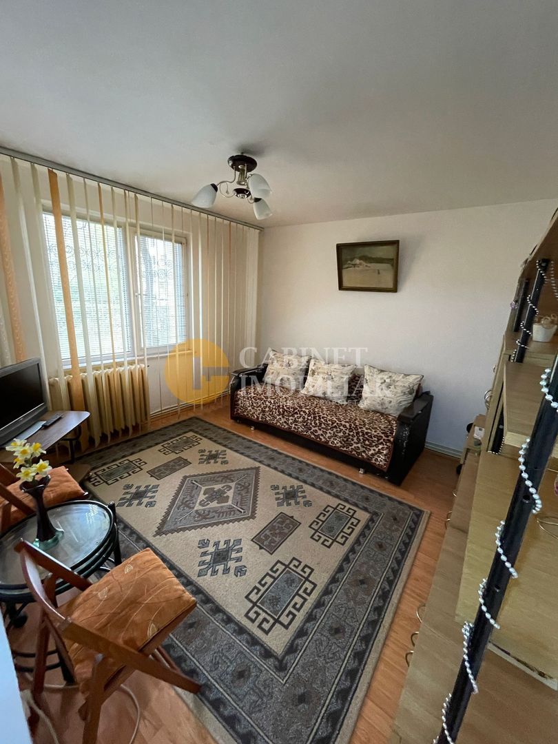 Apartament cu 2 Camere Decomandat - Zona Alexandru Cel Bun - Poză 1