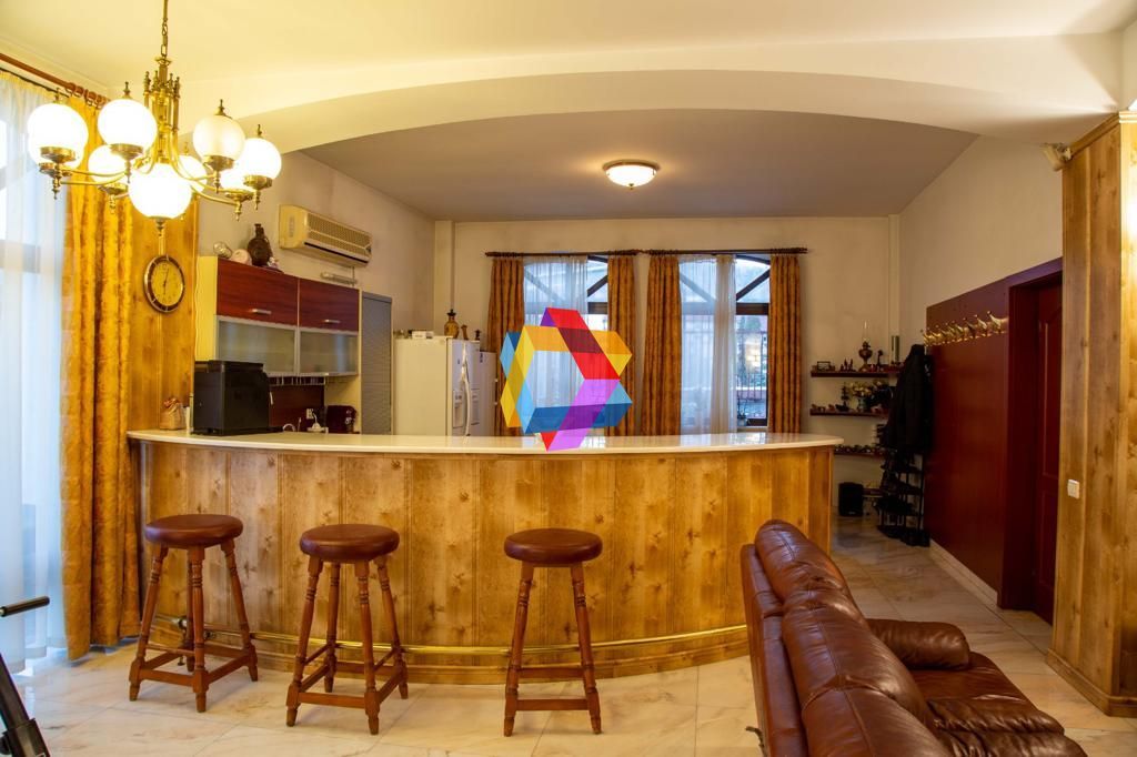 Conac cu piscina - 1810 mp - Poză 8