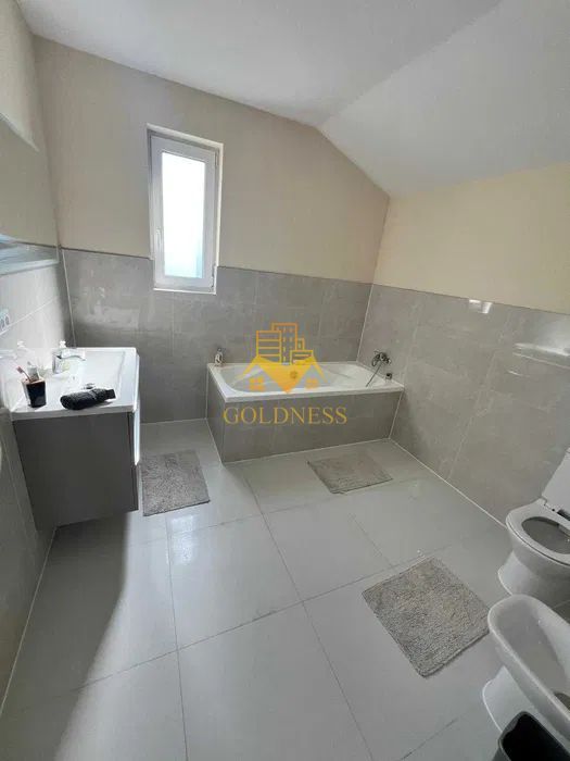 5 camere decomandate, Prima Inchiriere, Curte proprie, Dezmir - Poză 8