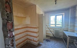 APARTAMENT 3 CAMERE ETAJ 3 CAMPULUNG - Poză 10