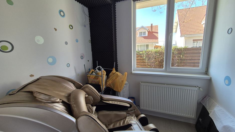 Spatiu comercial 109,54 mp + teren 222 mp + 2 locuri de parcare - Varteju - Poză 9