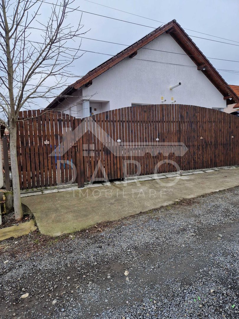 🏡 Casă de vânzare Livezeni | Curte proprie + terasă  170.000 € - Poză 2