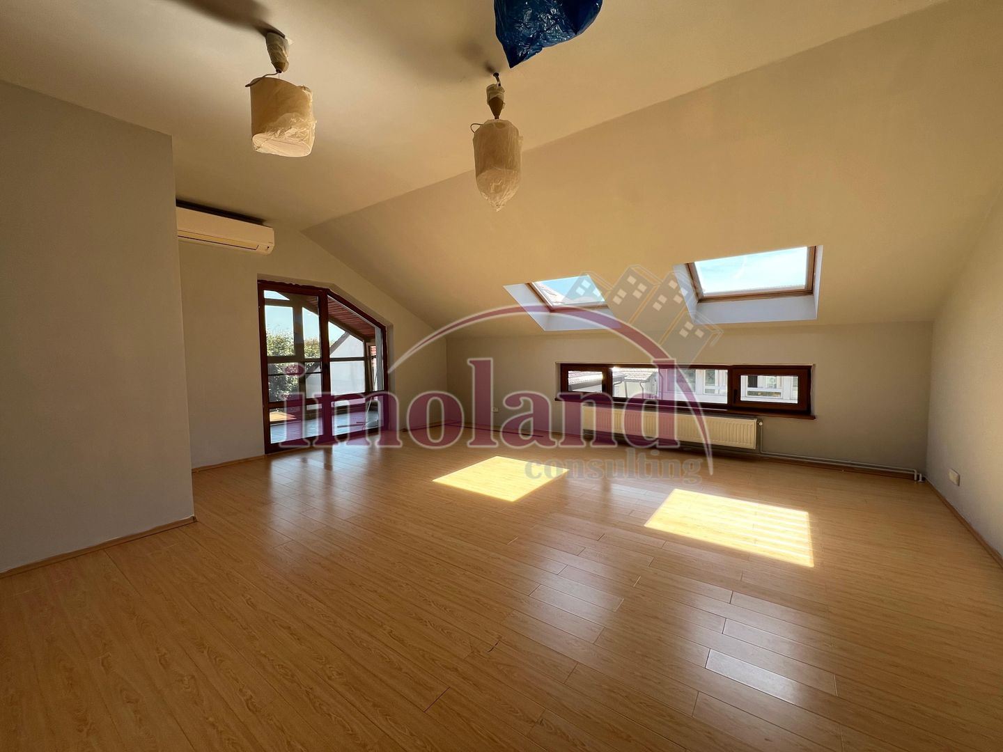 Inchiriere - vila - 6 camere - Parc Bazilescu-Bucurestii Noi - Poză 19