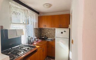 Casa singur in curte zona Velenta - Poză 8