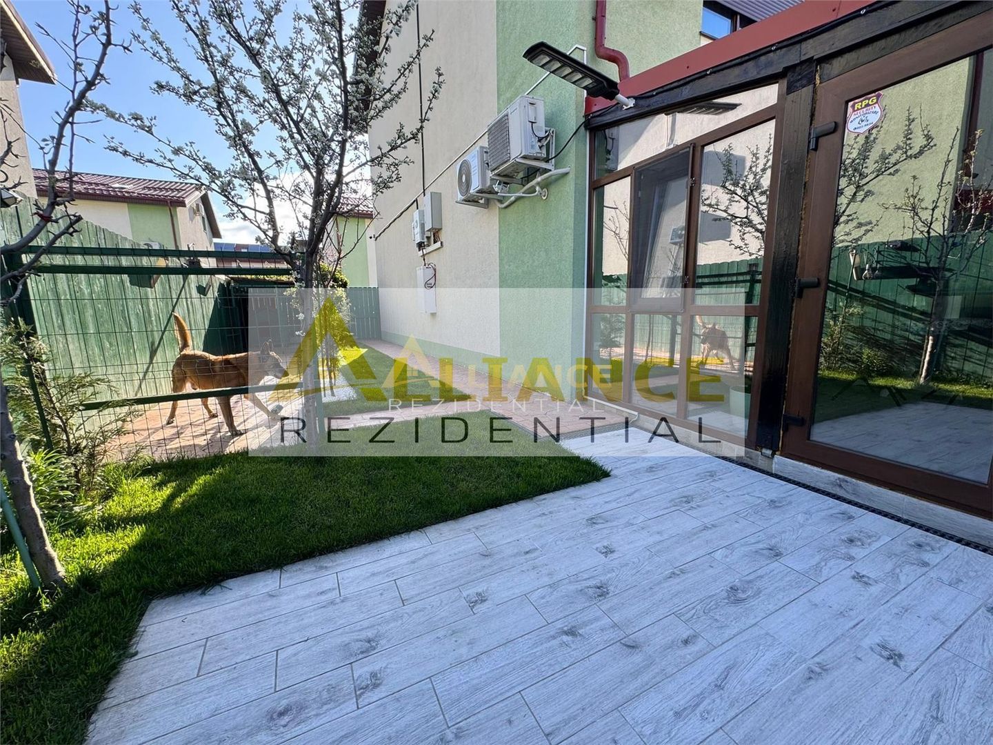 TREND RESIDENCE Vila P+1+M 4 camere 2 bai 120 mpu - Poză 18
