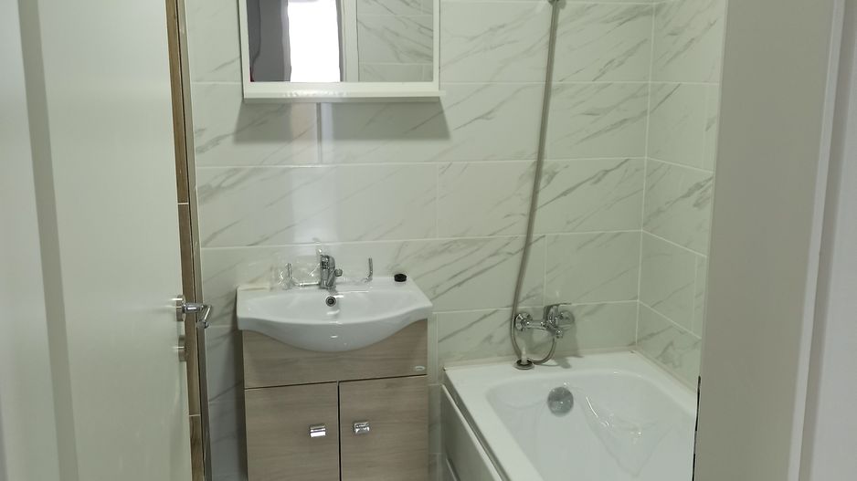 3cam.dec-2bai,2balcoane,mutare imediata,8min metrou Leonida - Poză 14