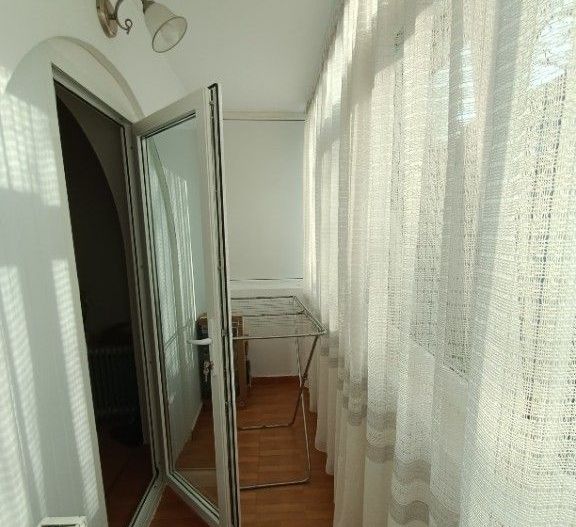 APARTAMENT MODERN MOBILAT & UTILAT BLOC 1982 ETAJ 2/4 GORJULUI METROU - Poză 4