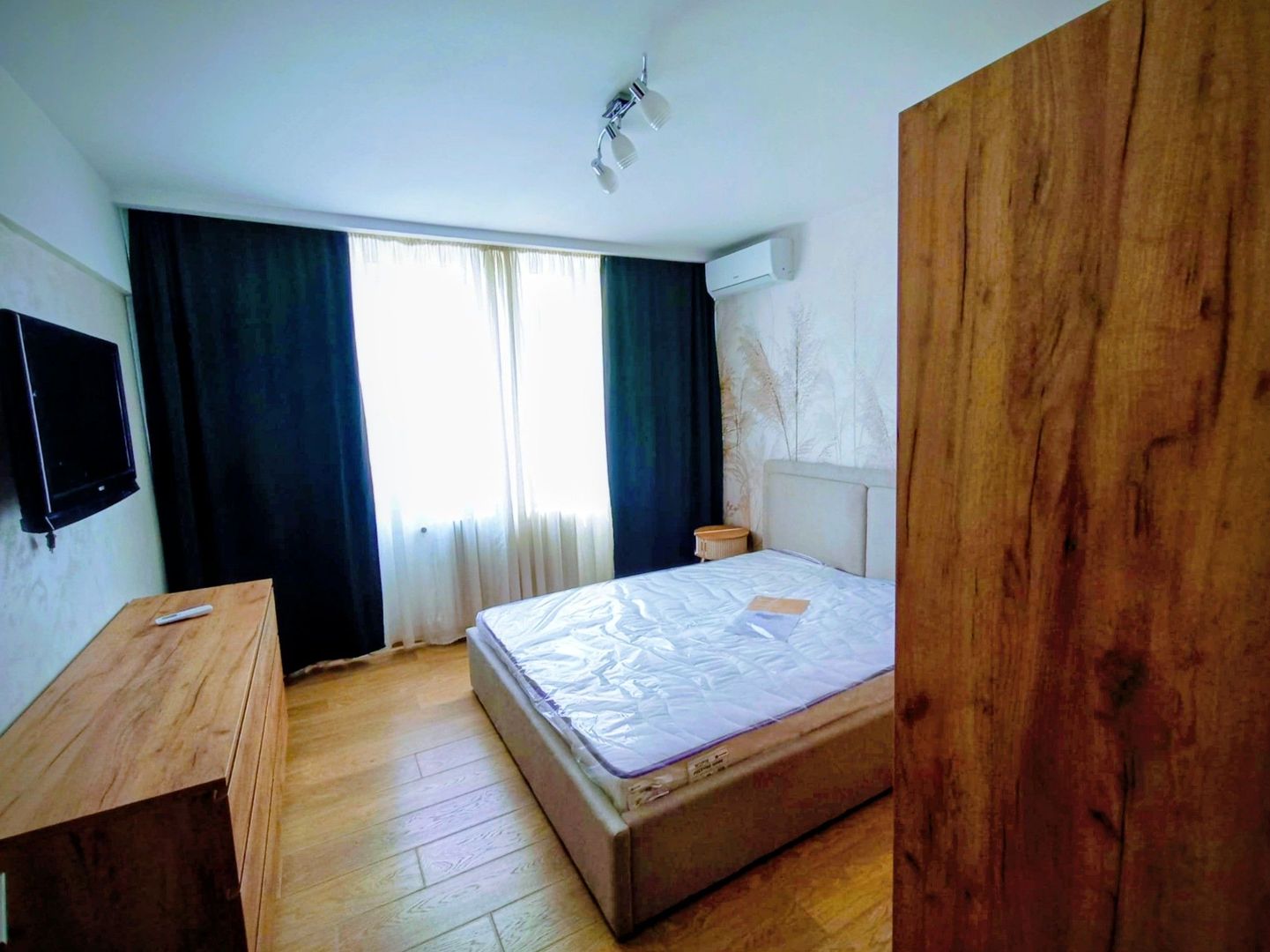 1 mai Averescu Herăstrău - Poză 1