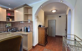 Apartament 3 camere zona Tolstoi etaj 3 - Poză 2