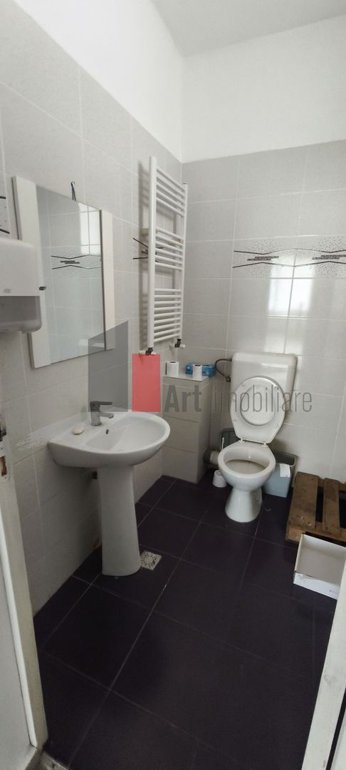 Spatiu comercial 2 etaje stradal, compartimentat - Poză 6