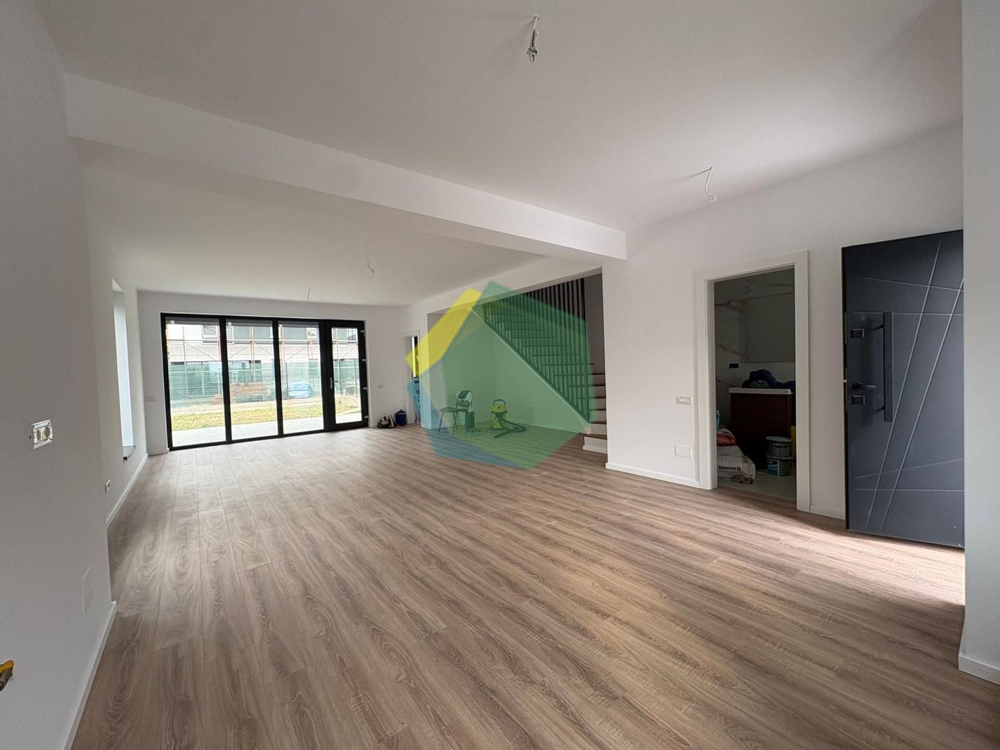 VILA DUPLEX DEOSEBITĂ | OTOPENI CENTRAL | CURTE GENEROASĂ - Poză 4