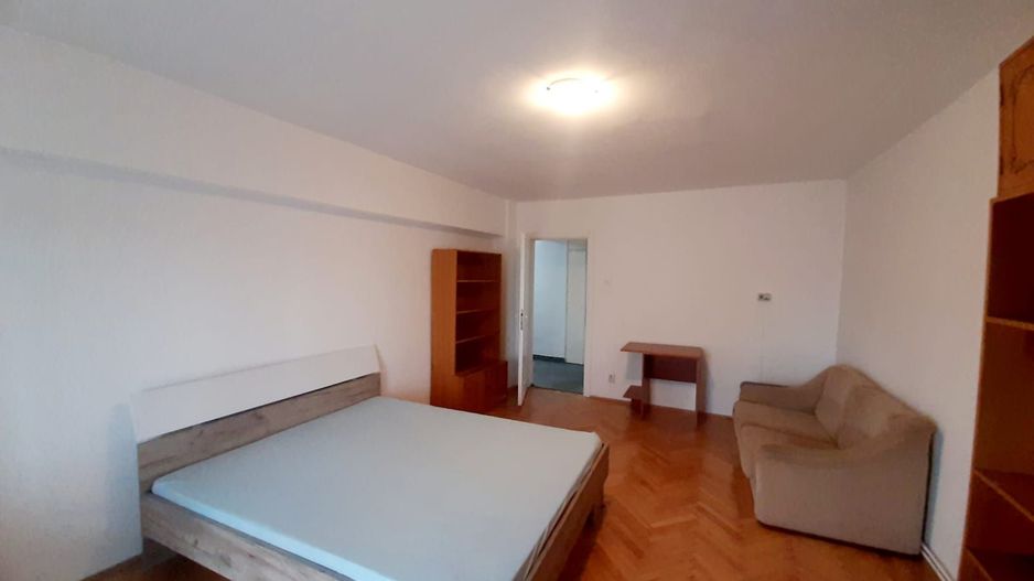 Apartament cu 3 camere pe Calea Dorobanților - Poză 5