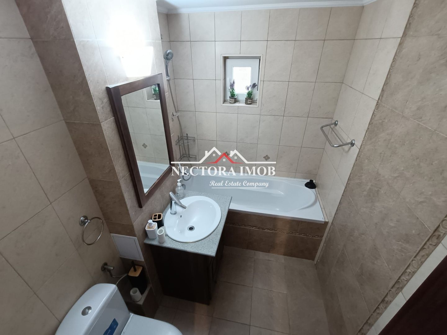 NECTORA IMOB-Apartament 3 camere, 67 mp, Parcare, Sf. Apostol Andrei - Poză 8