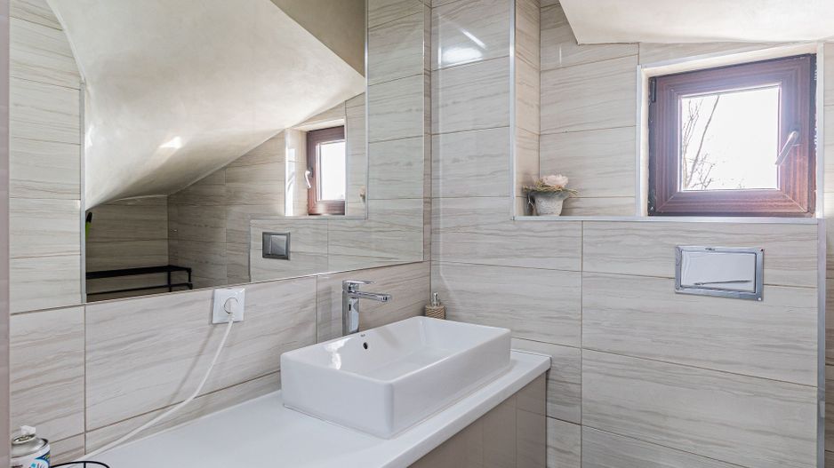 Propunem spre vanzare Casa individuală 4 camere LUX  Stupini - Poză 10