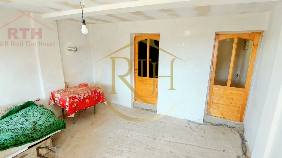 Casa de vânzare la gri plus teren in Chisoda. - Poză 14