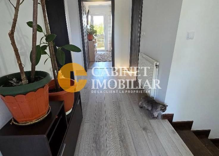 Casa tip duplex - constructie proprie - la asfalt - Poză 13