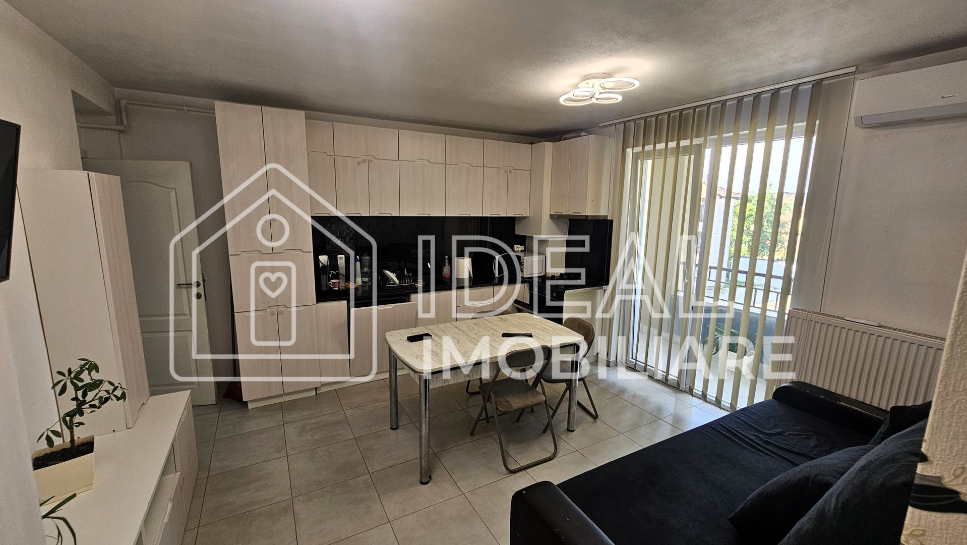 Apartament cu 3 camere Mobilta-Utilat, zona Pictor Brana - Poză 3