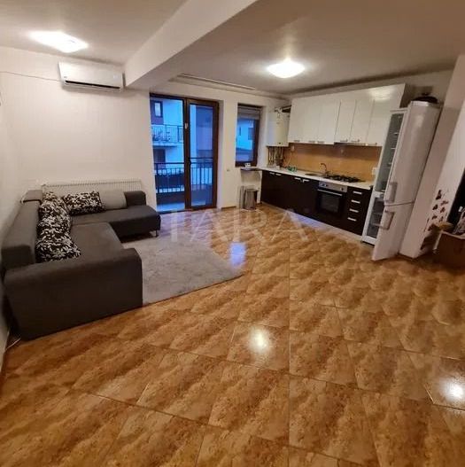 Apartament cu 3 camere, 2 balcoane, etaj 1, Parc Poligon. - Poză 1