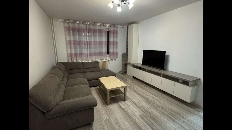 Închiriere Apartament cu 3 camere, parter, parcare, pet friendly, 8 min metrou - Poză 1