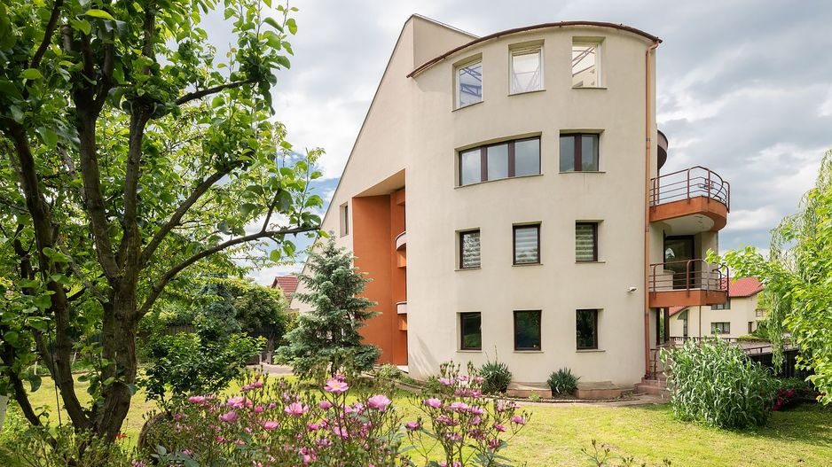 Vilă cu 1.350 mp teren în mijlocul orașului Grădina Botanică - Poză 6