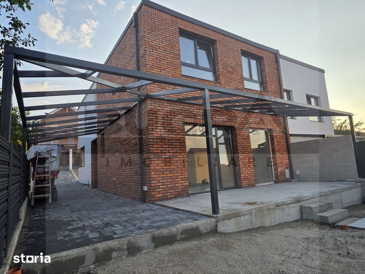 Casa cuplata semifinisata, 5 camere, 240mp, zona Dezmir - Poză 8