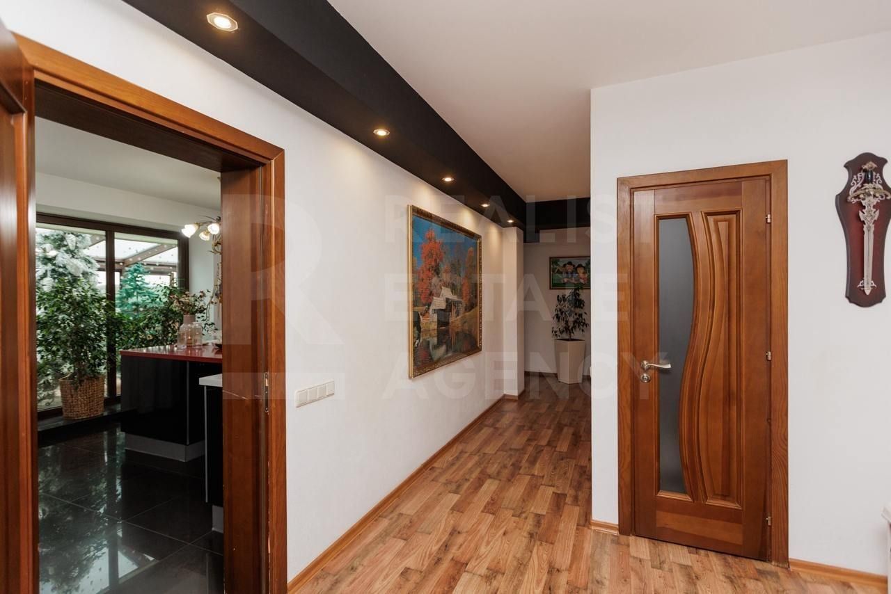Vânzare, penthouse cu suprafața de 227 mp, str. Romană, Ungheni - Poză 16