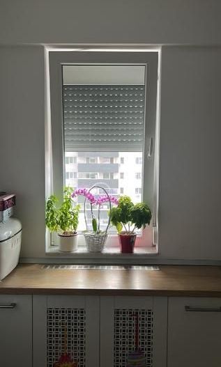 vand  apartament  2 camere utilat si mobilat - Poză 10