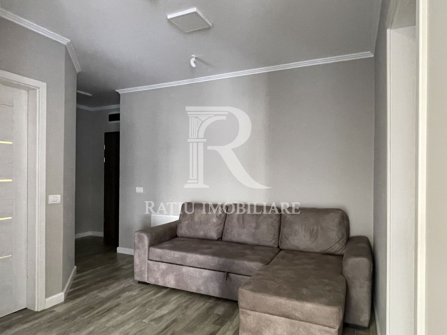 Apartament cu 3 camere | Parcare | Etaj 2 | West Residence | Oradea - Poză 7