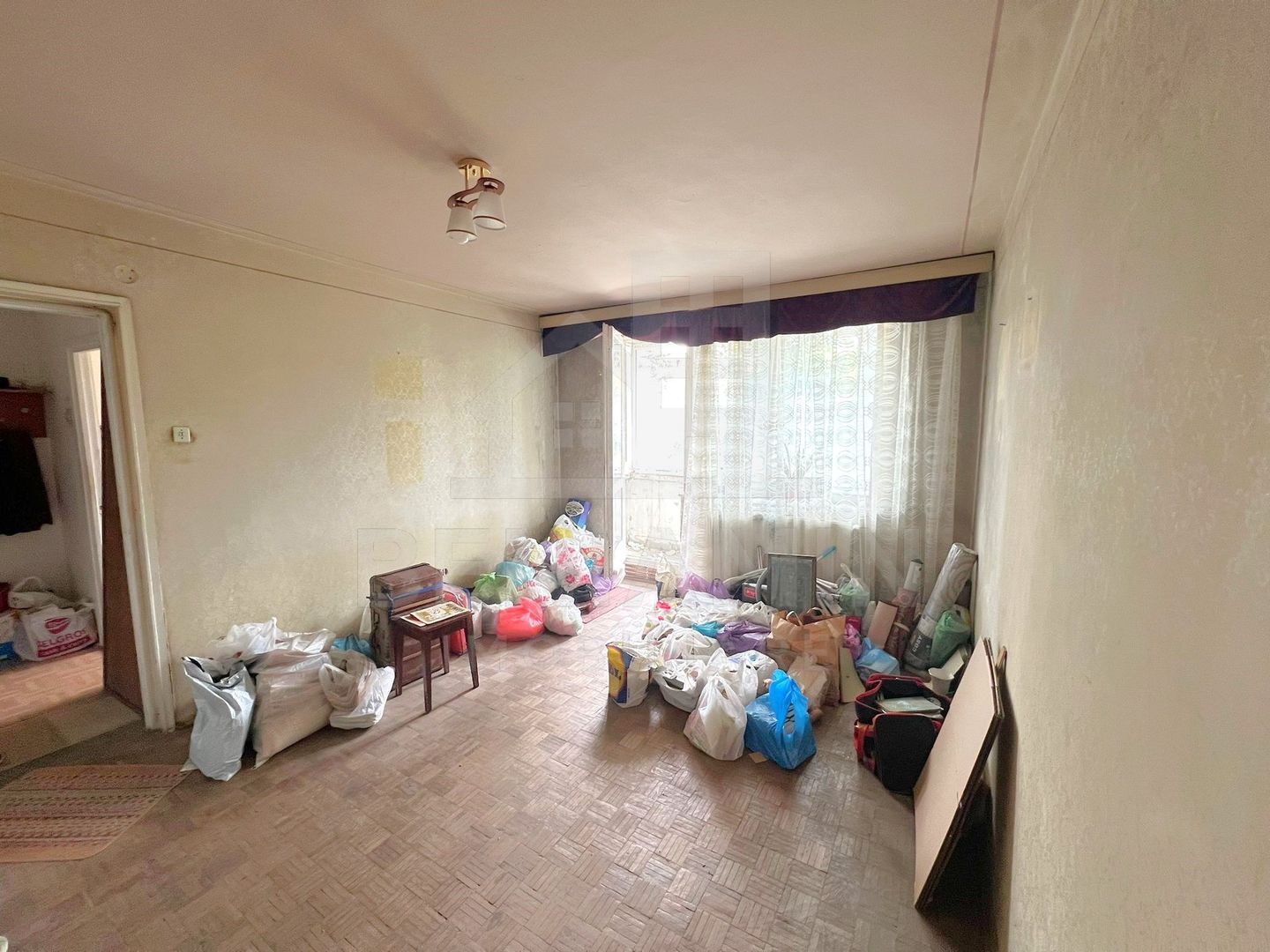 Apartament-2 Camere-48mp-CT- Etajul 2-Izolat-Bulevardul Saturn-Brasov - Poză 3