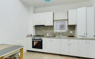 Apartament cu 8 locuri de parcare in Giroc - Poză 5