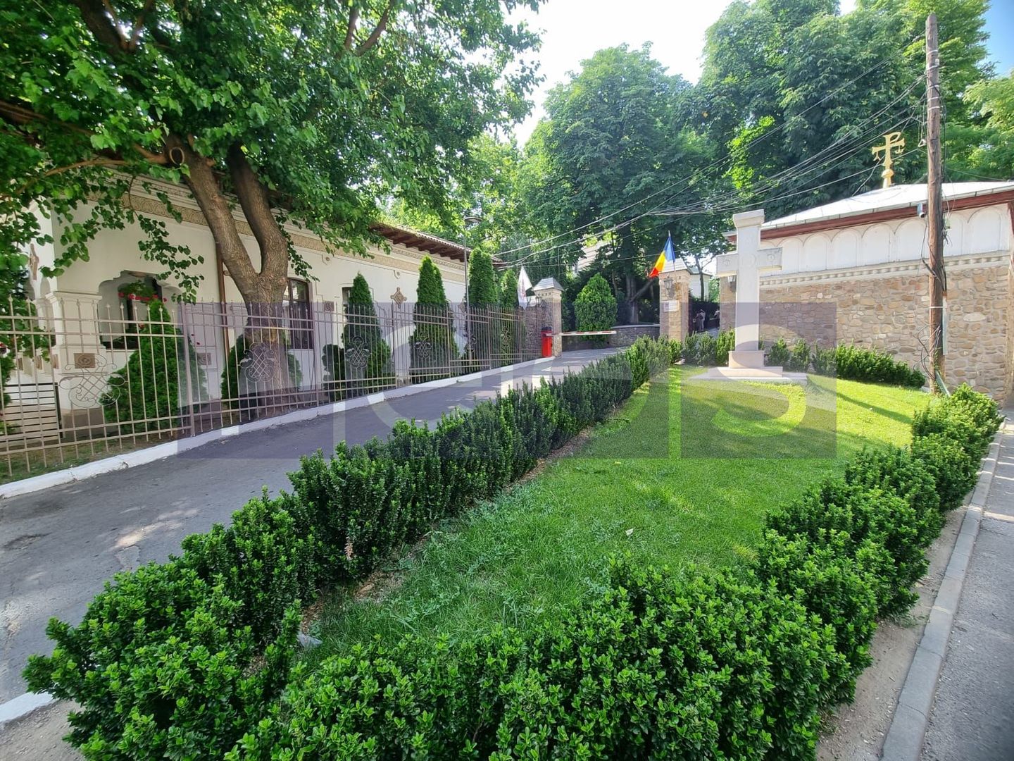 VANZARE - PENTHOUSE-5 CAMERE- TERASA -ZONA- UNIRII- FANTANI - Poză 3