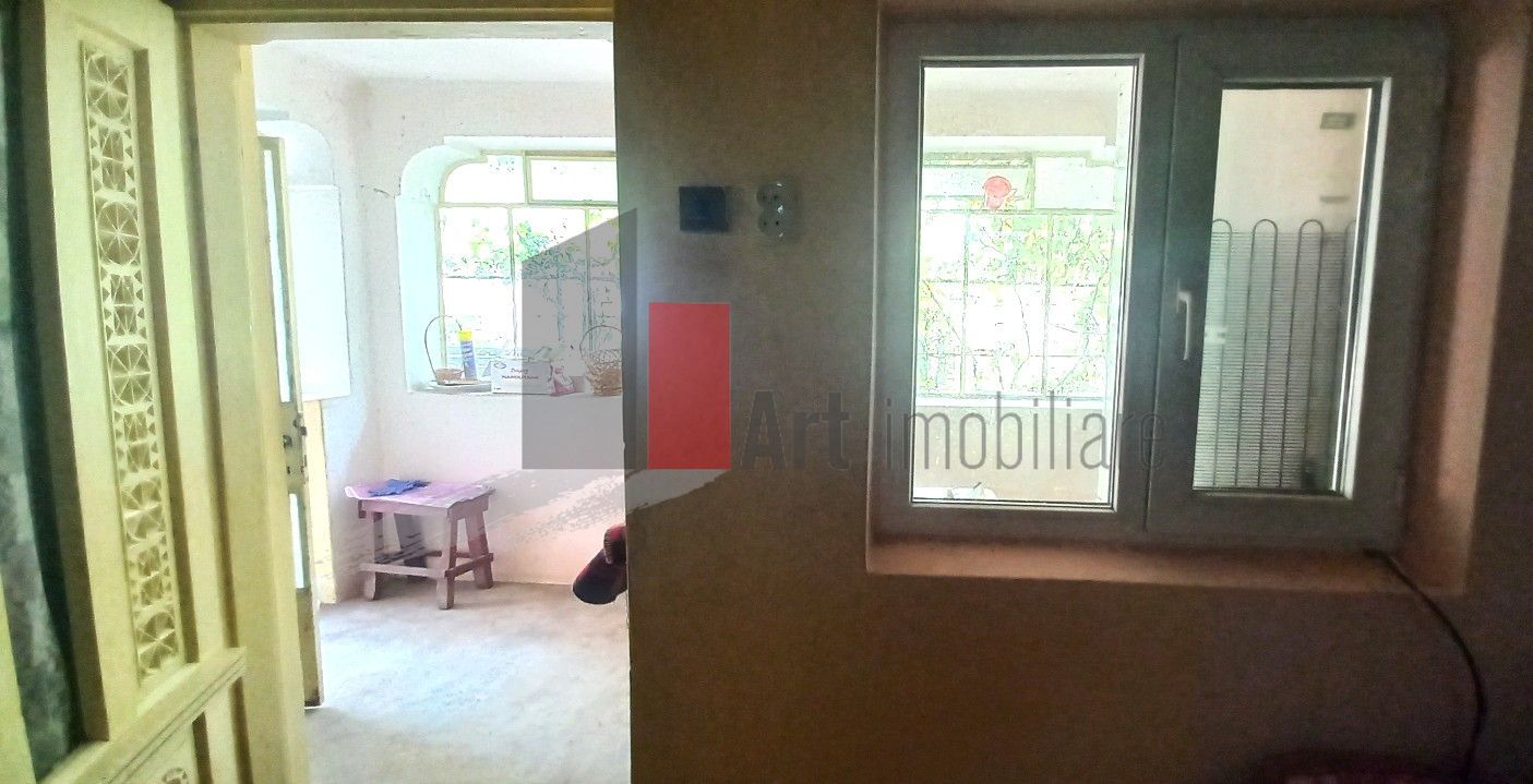 Teren 1024 mp+ casă din cărămidă în suprafață de 121 mp - Poză 6