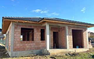 Casa de vanzare in Satu Nou de Jos la rosu - Poză 1