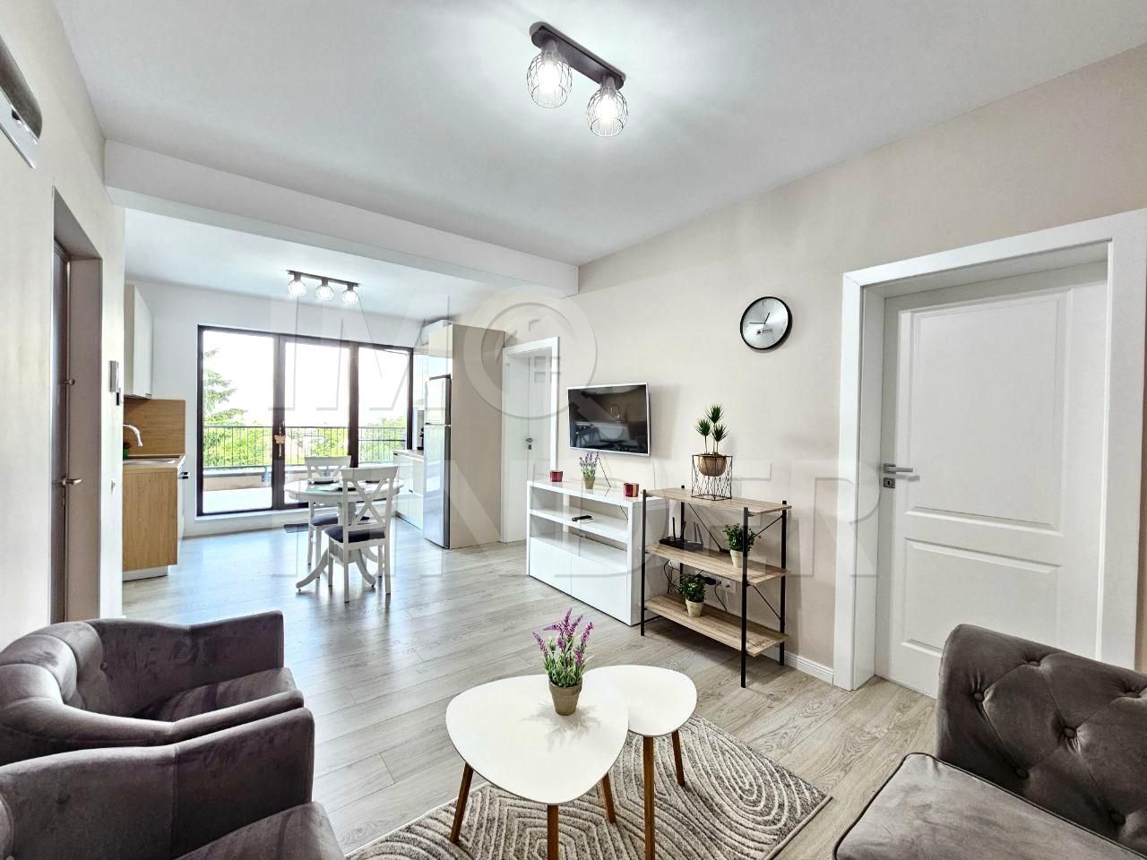 Inchiriere apartament 3 camere situat in vila privata, zona UMF - Poză 3