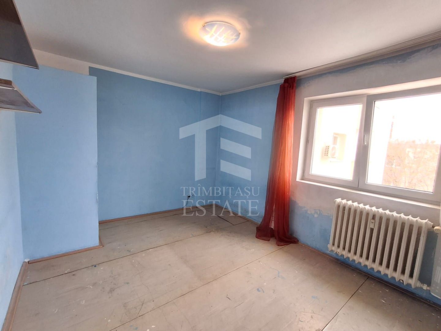 Apartament de vanzare 2 camere decomandat   Luica 35. - Poză 2
