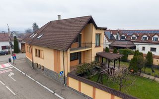 Reședință exclusivistă cu potențial investițional în centrul Cristian - Poză 2