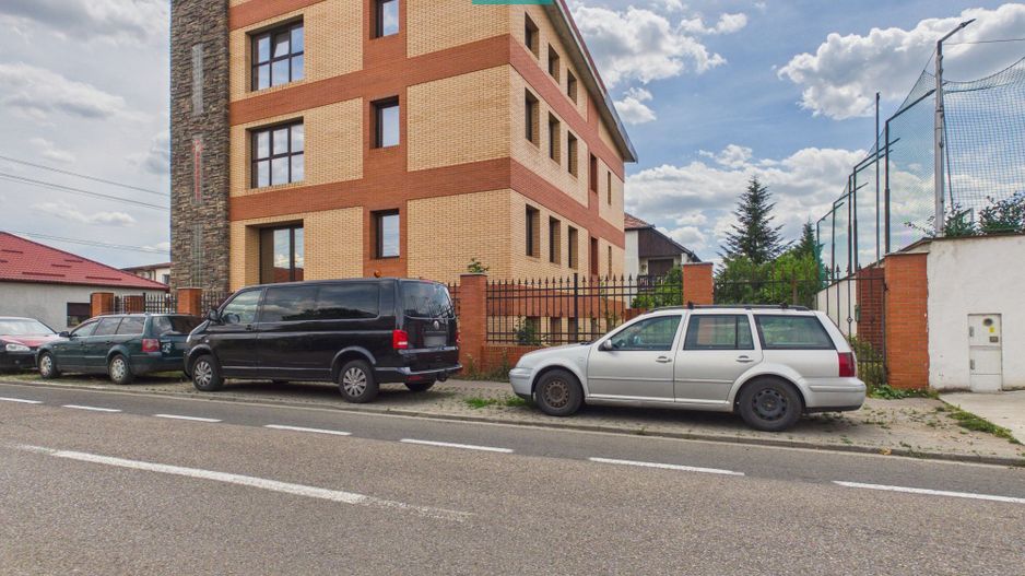 Clădire comercială în zona Grădiște - Poză 4