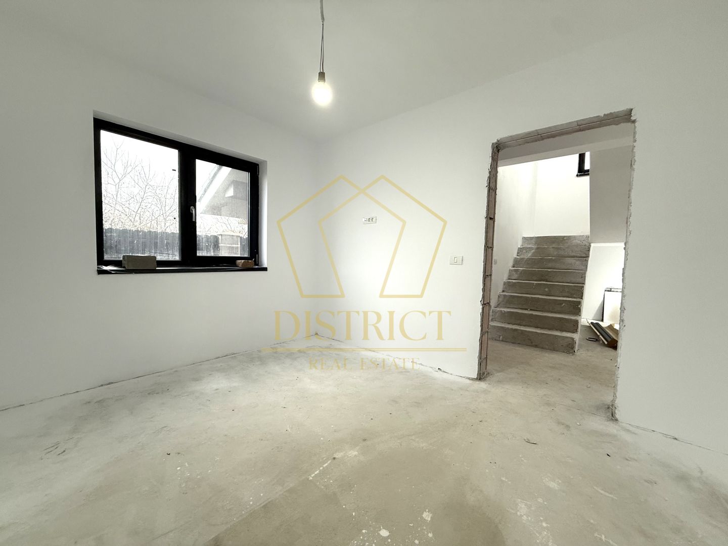 Duplex despartit prin camera tehnica cu 4 camere | Giroc - Poză 2