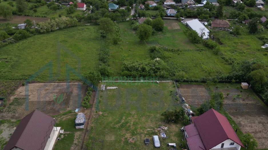 Teren intravilan 1797 mp în Dobrovăț (Ruși), lângă pădure, cu utilități și amenajări existente - Poză 1