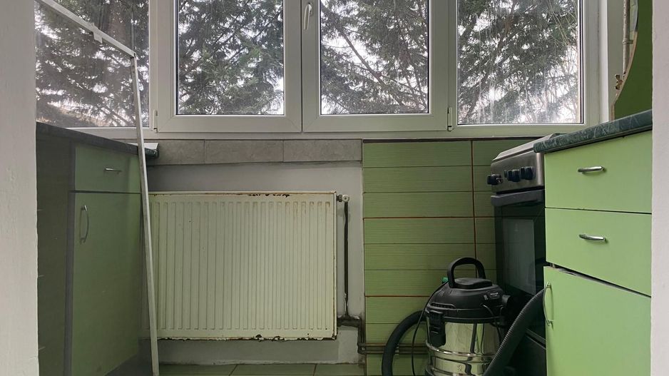 Vanzare apartament cu 3 camere,etajul 1,decomandat - M3, Târgoviște - Poză 11