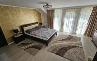 Vila Moderna cu 5 camere, garaj si 921 mp de curte, in Tocile - Poză 11