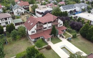 Domeniu privat în Corbeanca – 2 vile, 3.278 mp teren, piscină - Poză 4