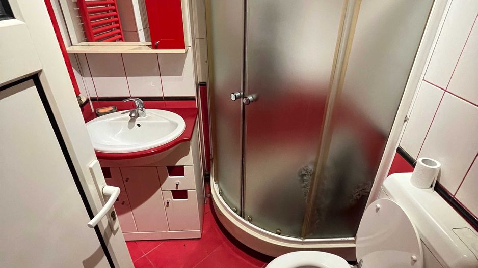 apartament decomandat cu 4 camere - Poză 3