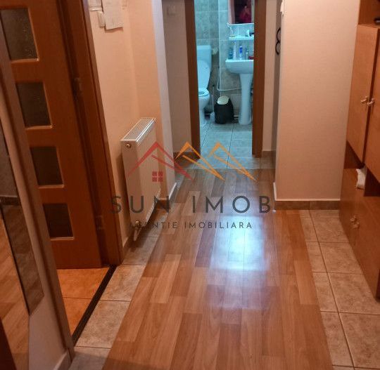 Apartament 3 camere, decomandat, central, renovat total, Campina - Poză 6