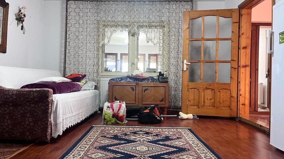 Aproape de oras! Vanzare casa cu 4 camere in Gura Ocnitei! - Poză 9