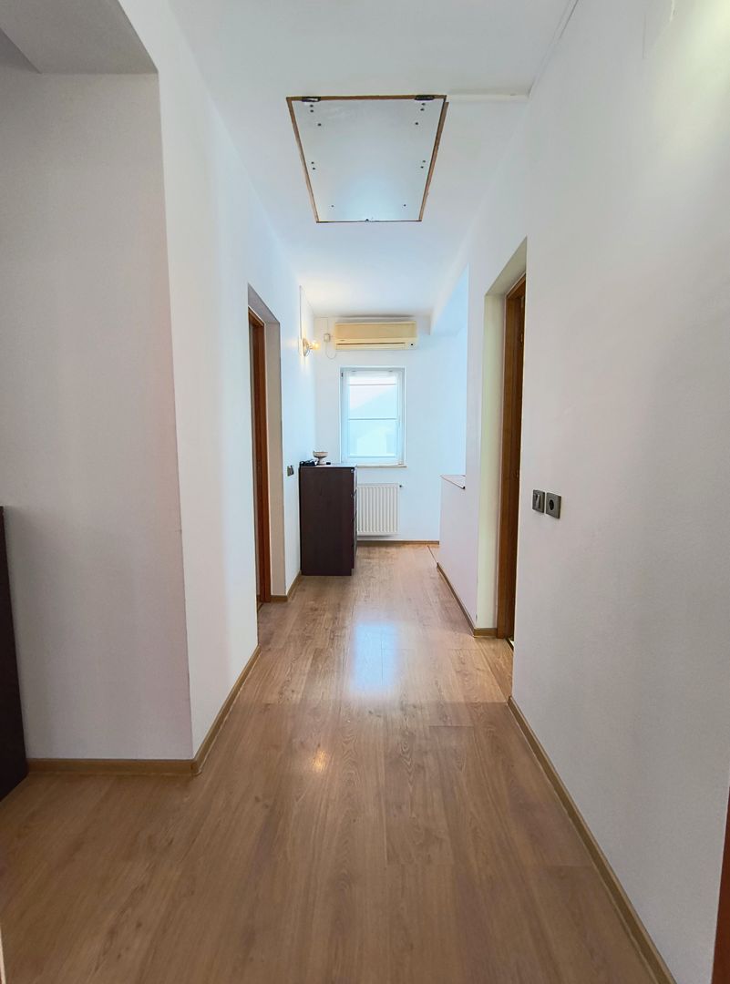 Vila Complex The CLASS,- rond OMV Pipera- curte - Poză 18