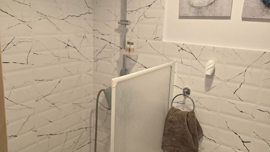 Garsoniera în Micro 40,parter,mobulata,utilata - Poză 7