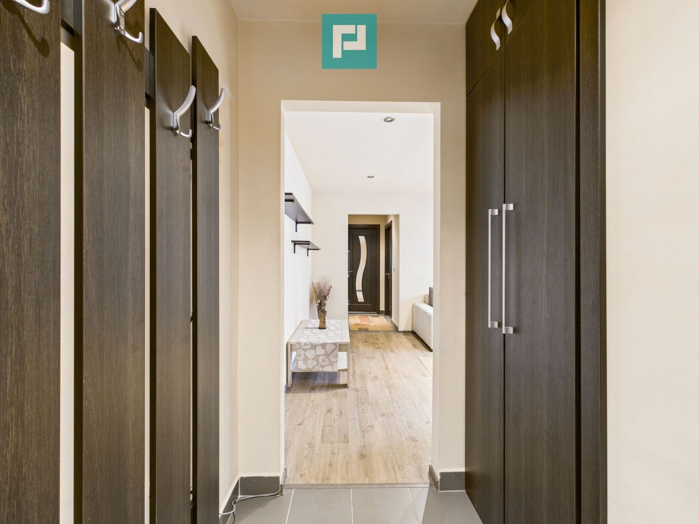 Apartament cu 2 camere semidecomandat în zona UTA - Poză 12