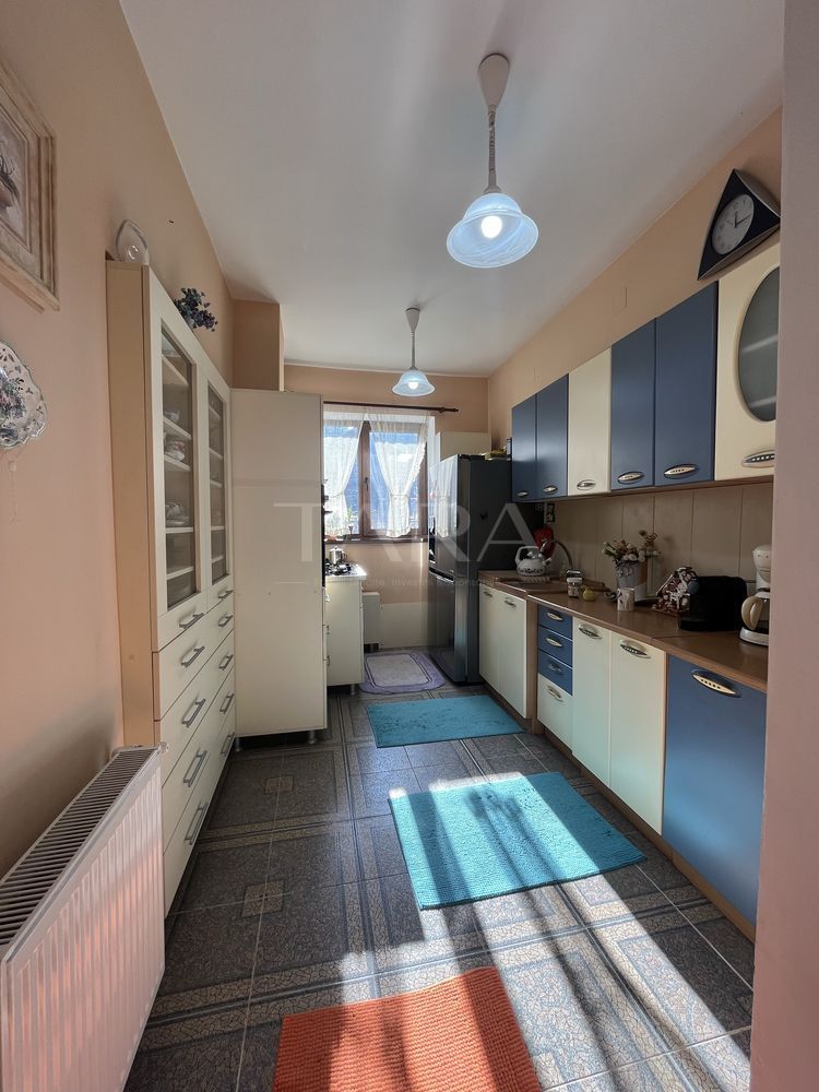 Casă individuală cu etaj,  Gruia, zonă liniștită, aproape de Centru. - Poză 2