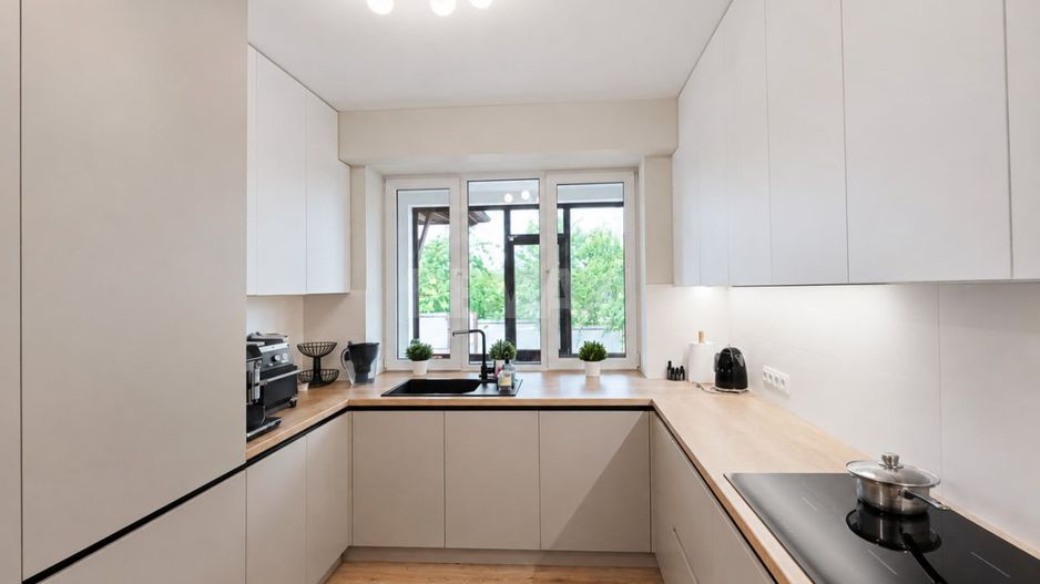 Casă 3 + Living, renovată | 17 ari | Panouri fotovoltaice | Pompă de căldură | Măgdăcești - Poză 10